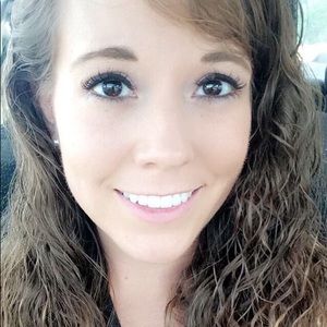 Meet your Posher, Ariel